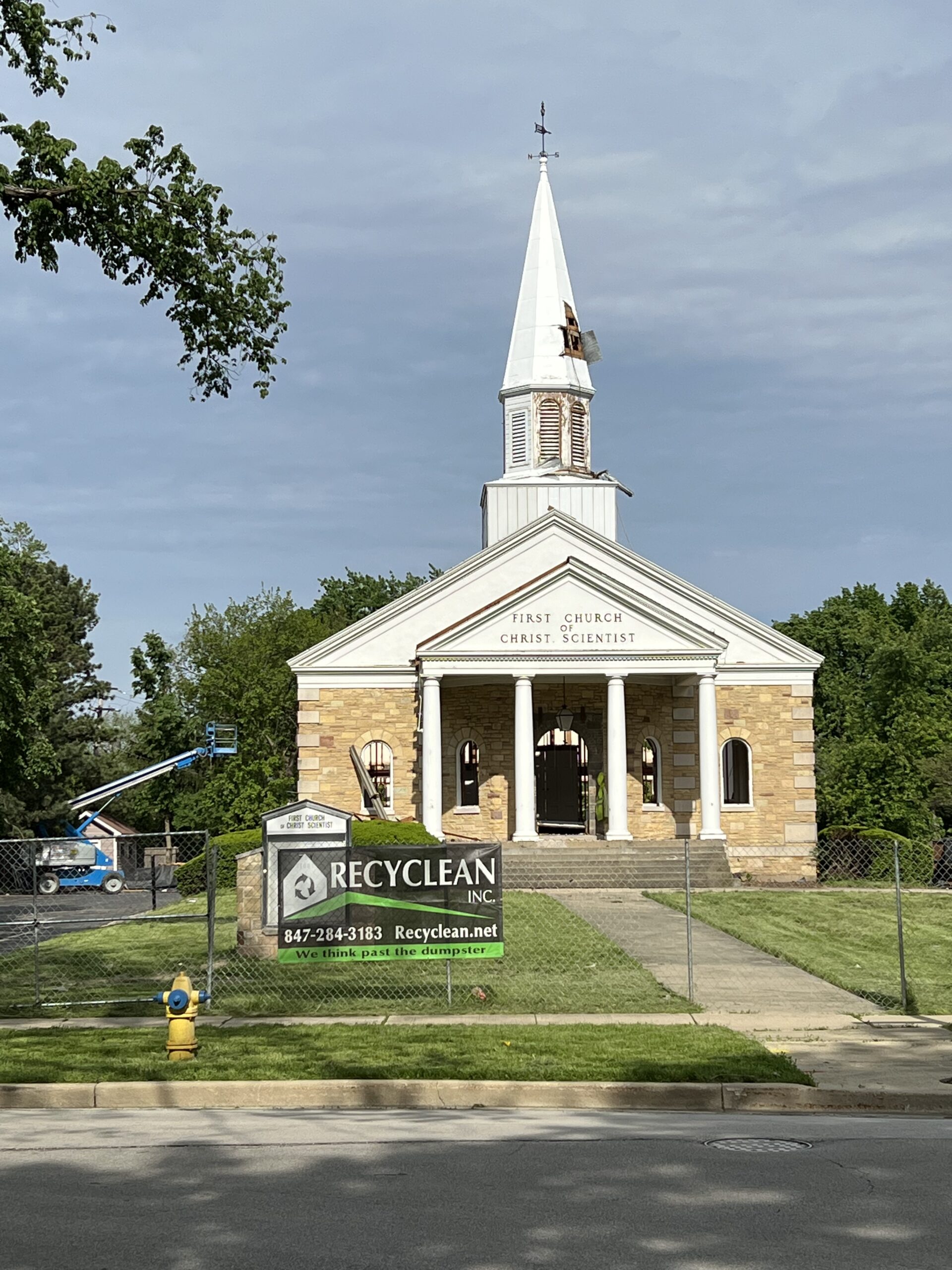 First Church of Christ Scientist begins to come down